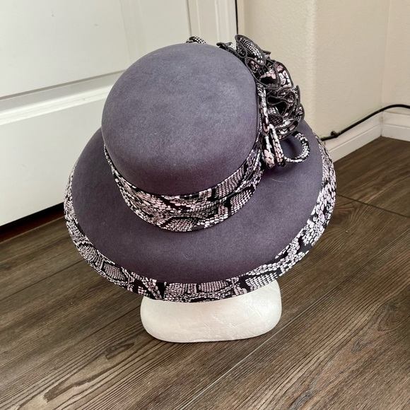 Chic Women\'s Gray and Black Hat main image 4